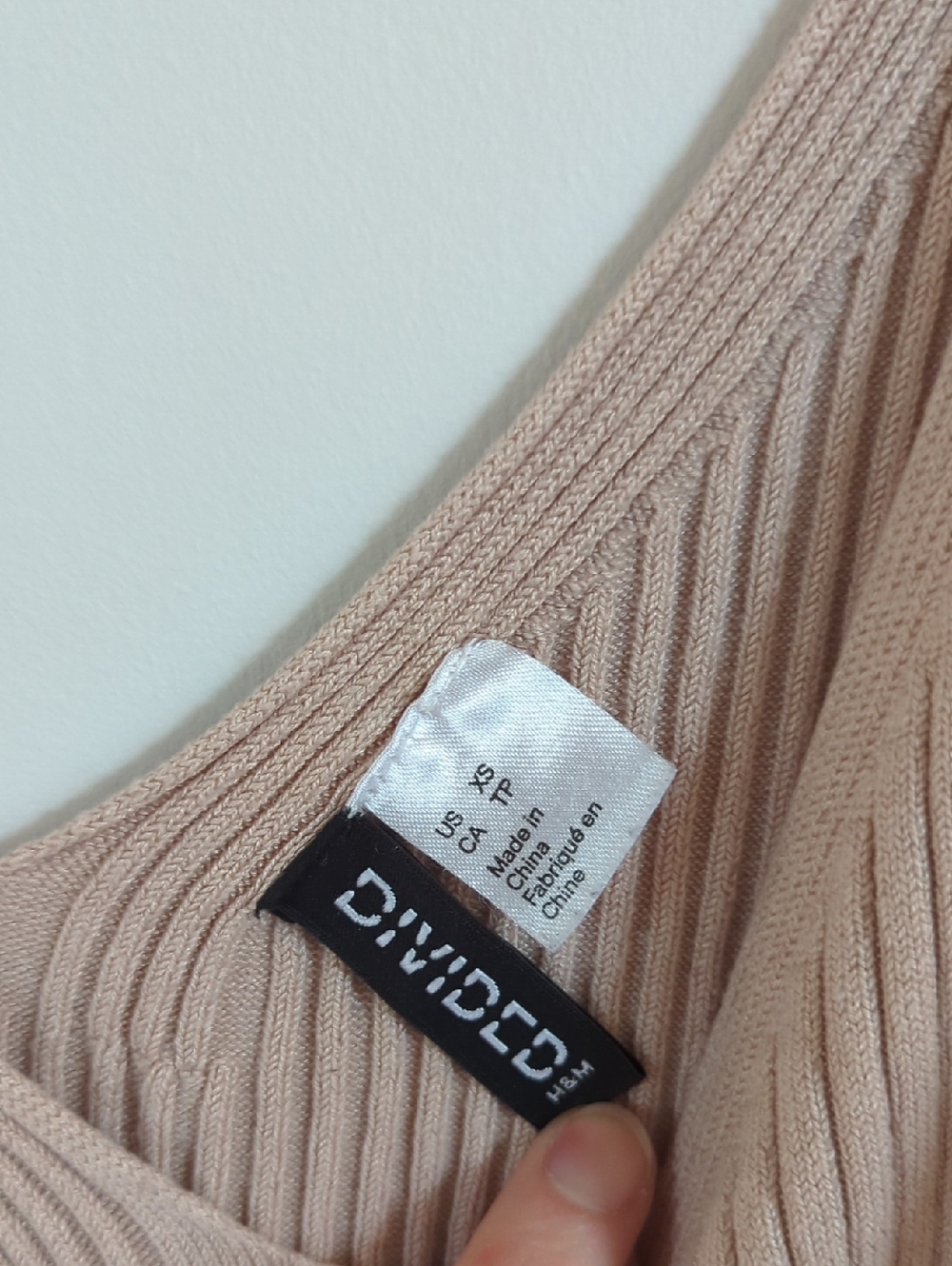 H&M Ribbed V-Neck Camisole - Picture 2 of 3